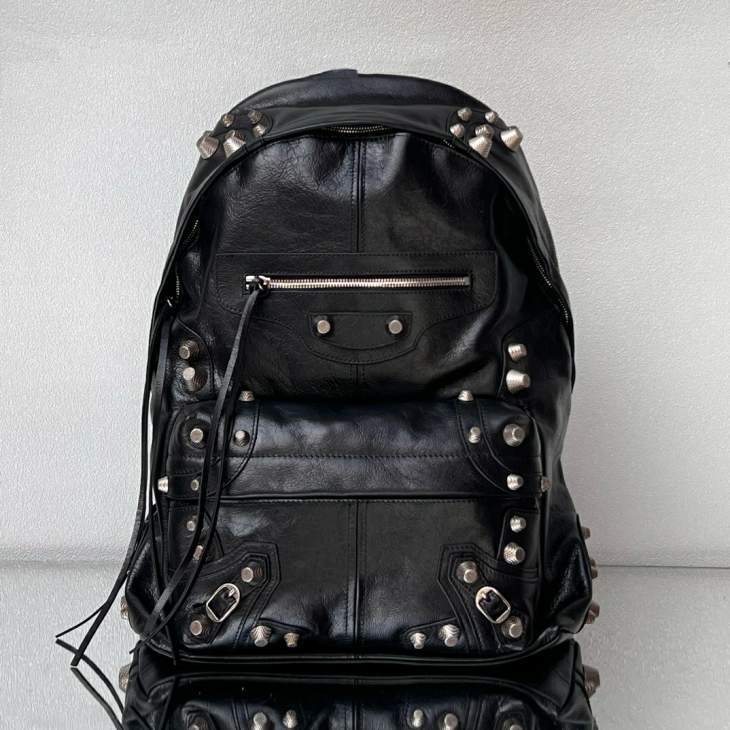 Picture of Balenciaga Handbags _SKUfw180348745fw